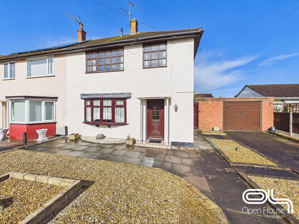 Property photo 1 of 17 Front (Exterior)