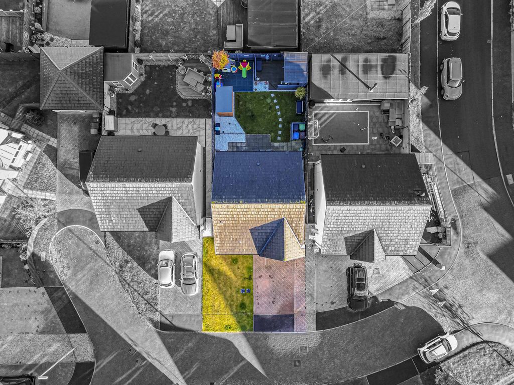 Property photo 2 of 40