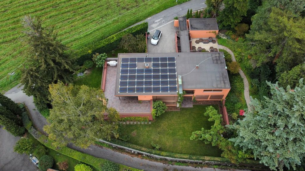 Property photo 3 of 7