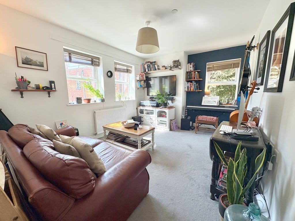 Property photo 2 of 13