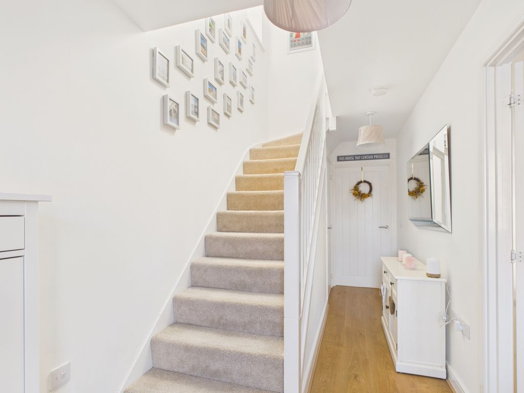 Property photo 2 of 11 Cam05532G0-Pr0010-Still011