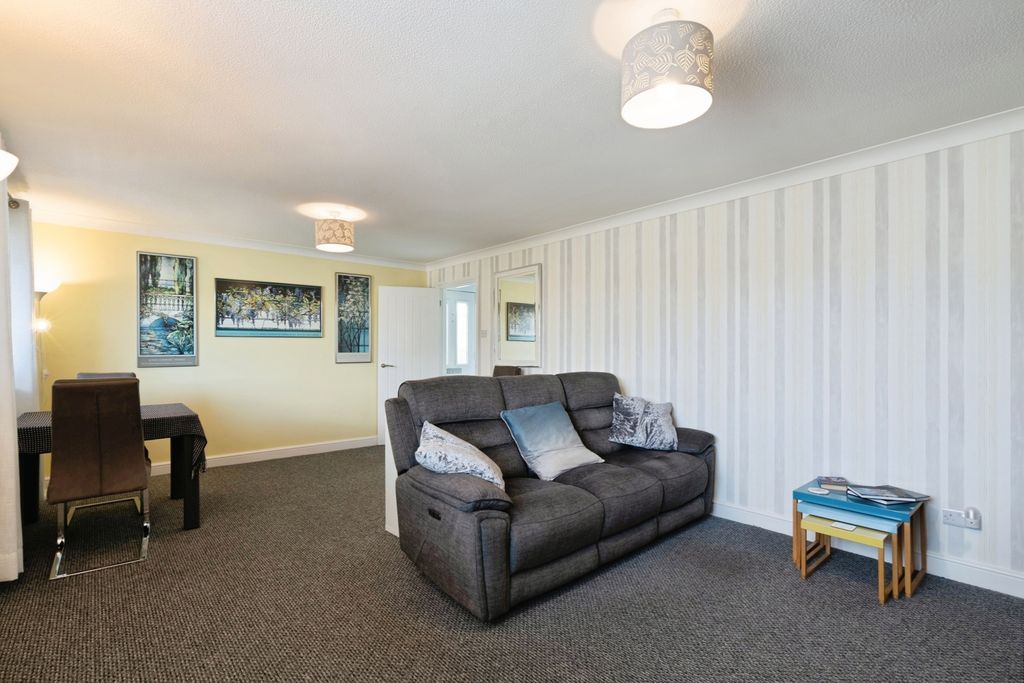Property photo 3 of 19 Pbox-Img.Jpg