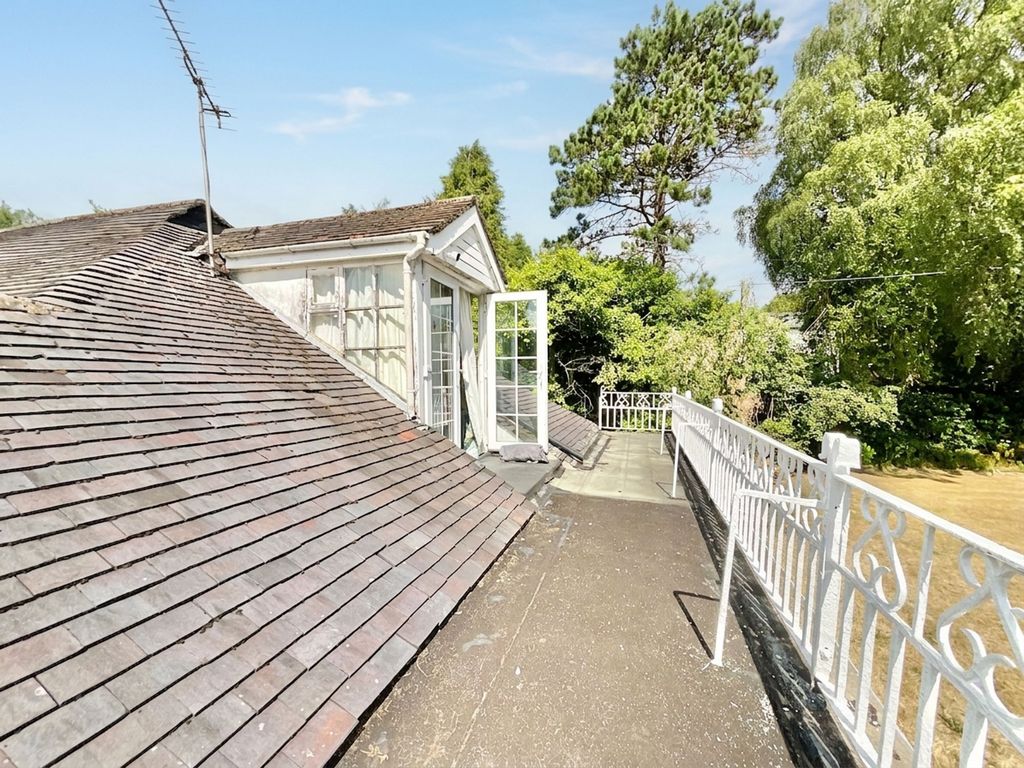 Property photo 2 of 47