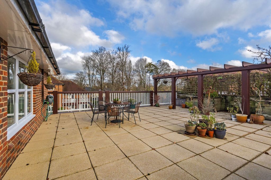 Property photo 3 of 10