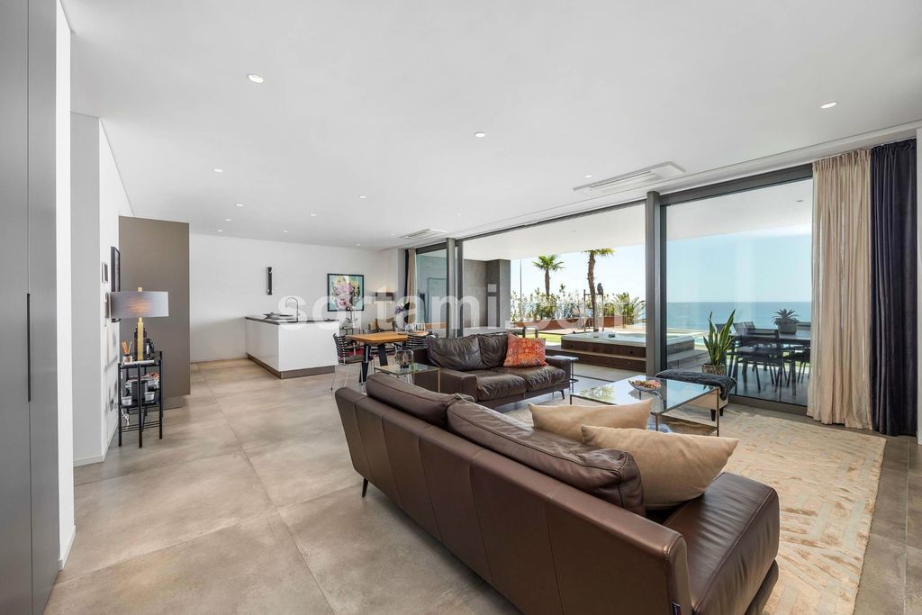 Property photo 2 of 54