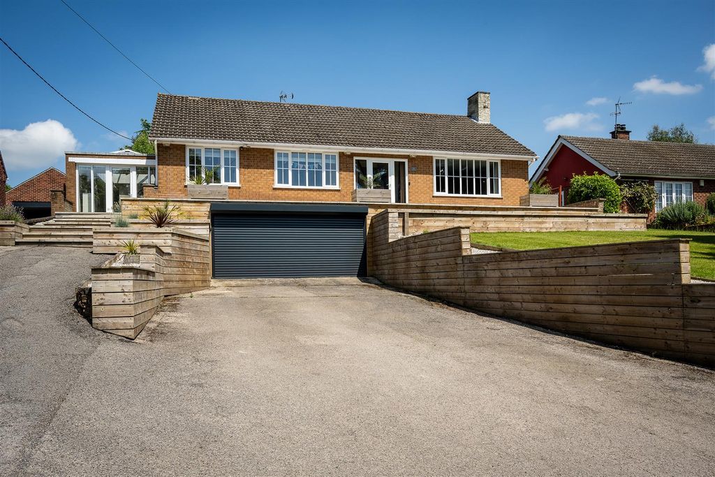 Property photo 3 of 35