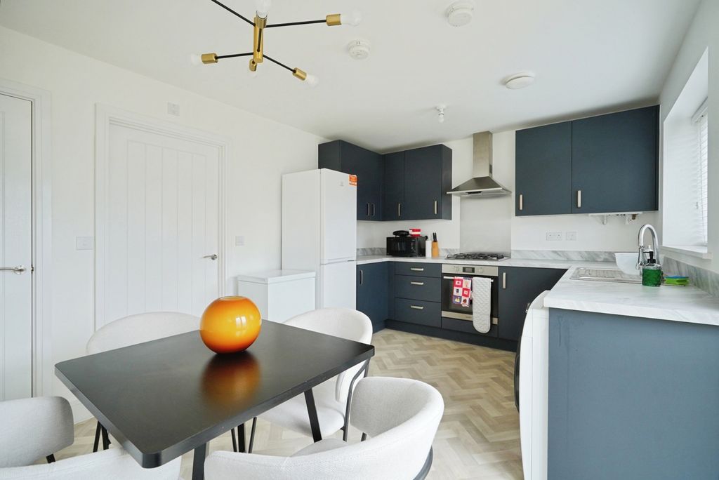 Property photo 3 of 19 Pbox-Img.Jpg