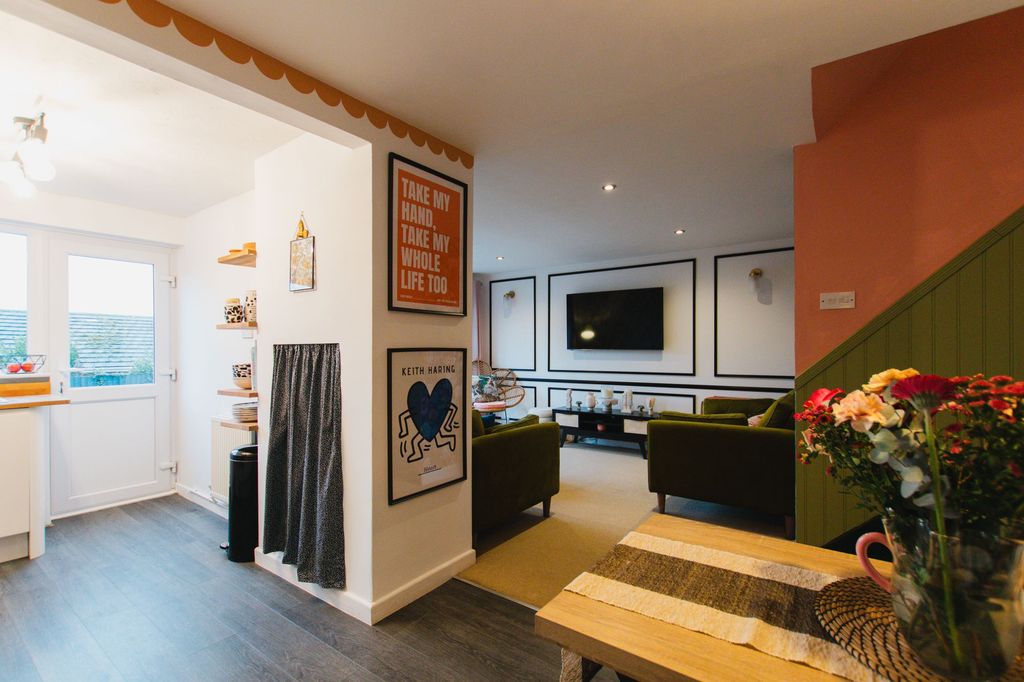 Property photo 1 of 24