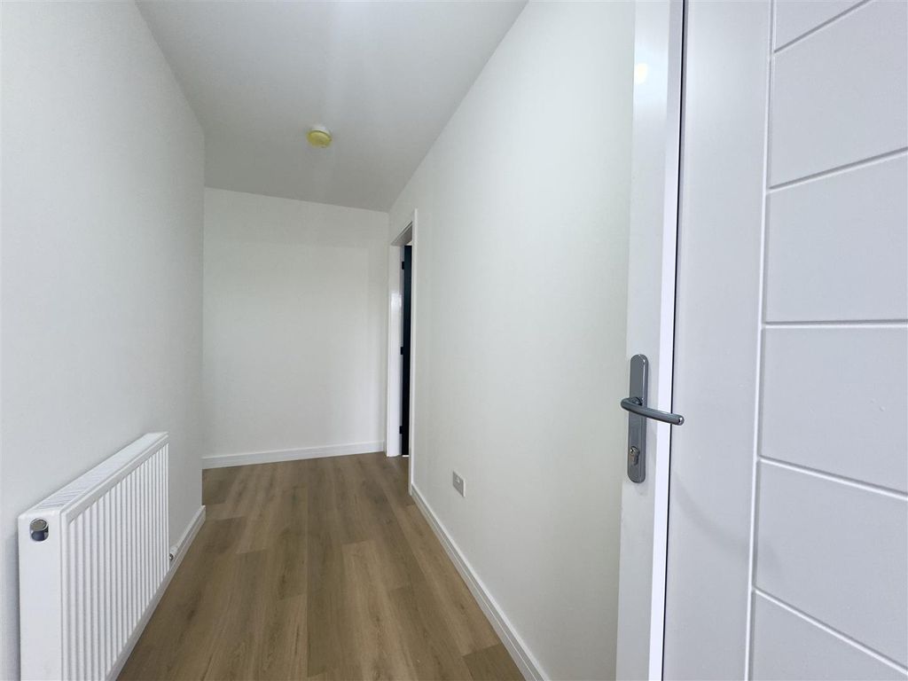 Property photo 2 of 20 Hallway