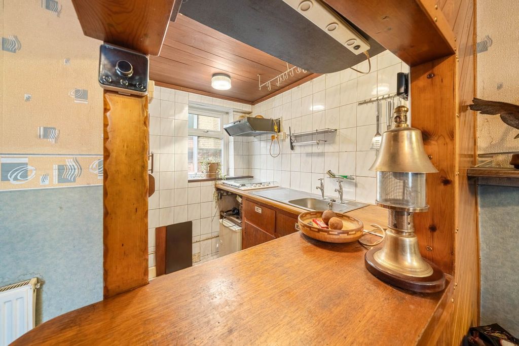 Property photo 3 of 23