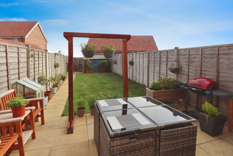 Property photo 2 of 15 Middleton Mews