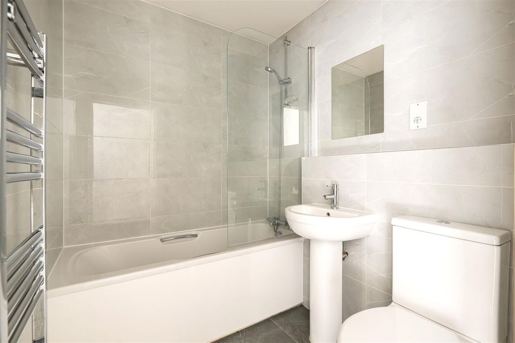 Additional image 6 of 1 bed flat to rentVictoria House, High Wycombe HP11