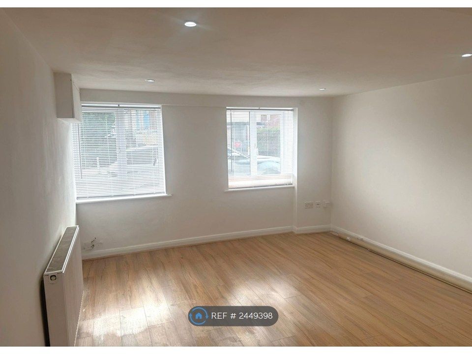 Property photo 2 of 9 Living Room