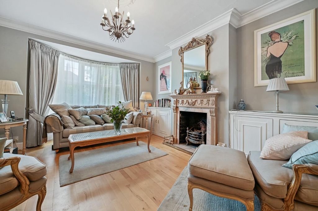 Property photo 2 of 13