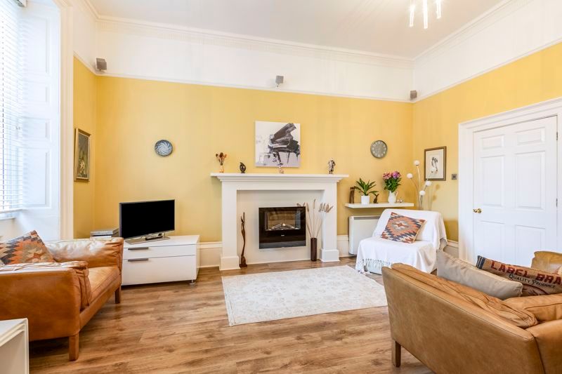 Property photo 3 of 18 Photo 12