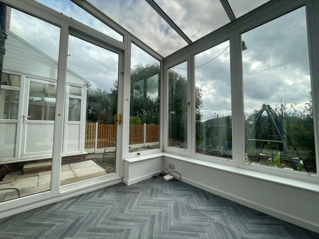 Property photo 2 of 12 Image