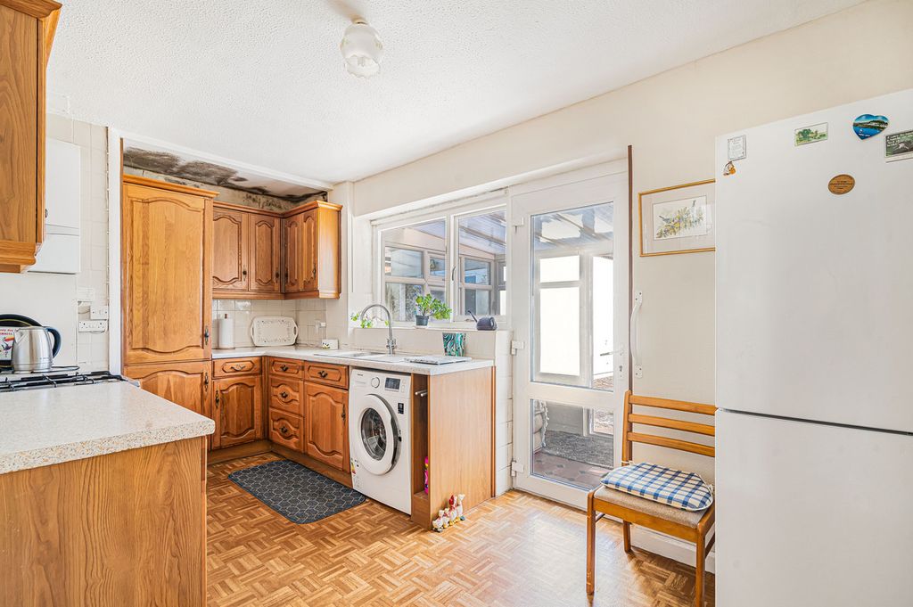 Property photo 3 of 30