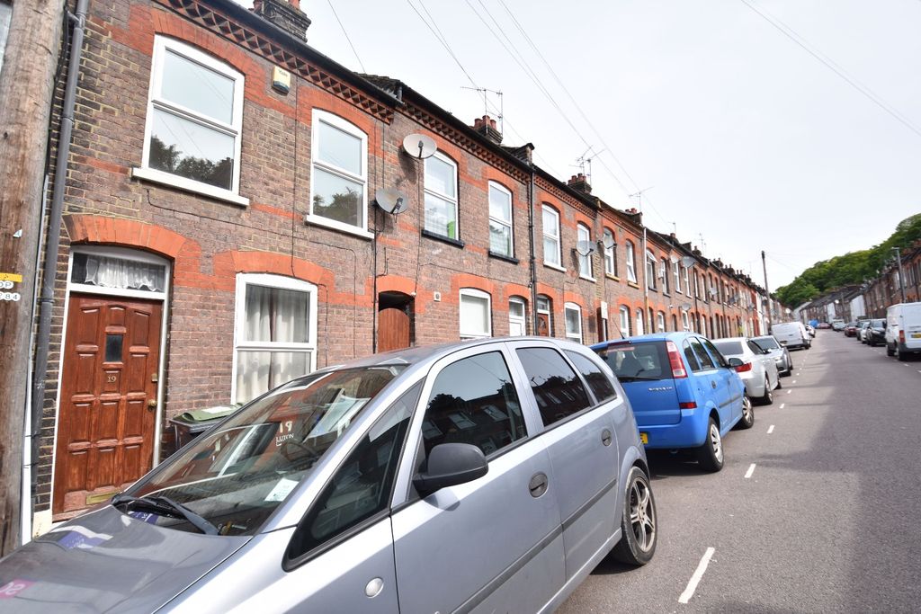 Property photo 1 of 10 4476081