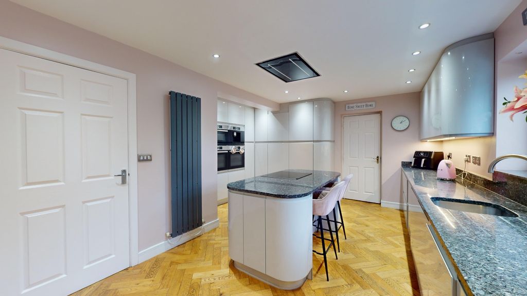 Property photo 3 of 35 3198206