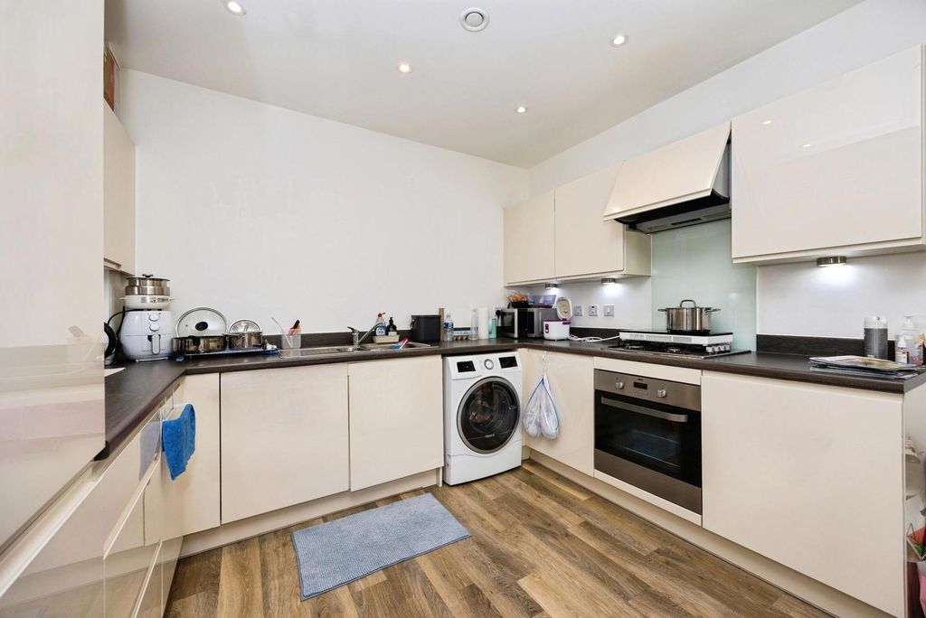 Property photo 2 of 12 Pbox-Img.Jpg