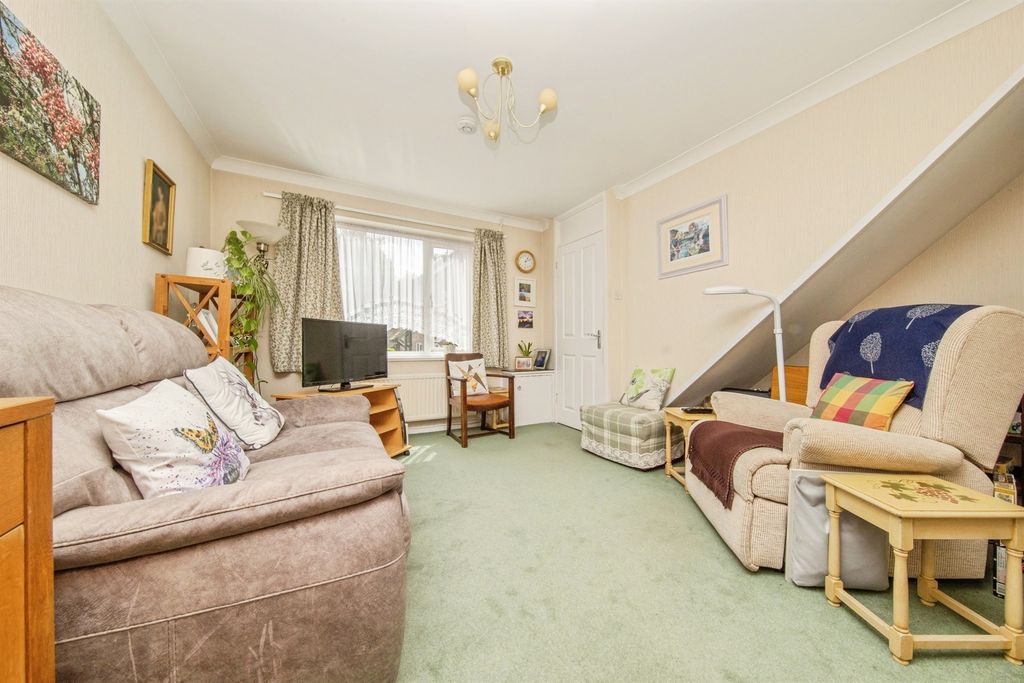 Property photo 3 of 17
