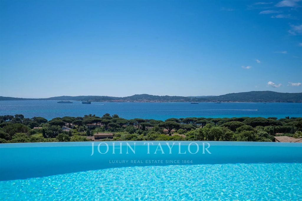 Property photo 1 of 3 Exceptional Villa With Panoramic Sea View