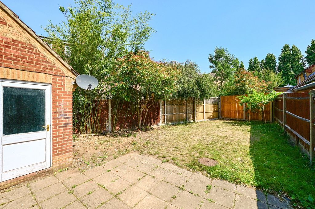 Property photo 3 of 12 Picture No. 04