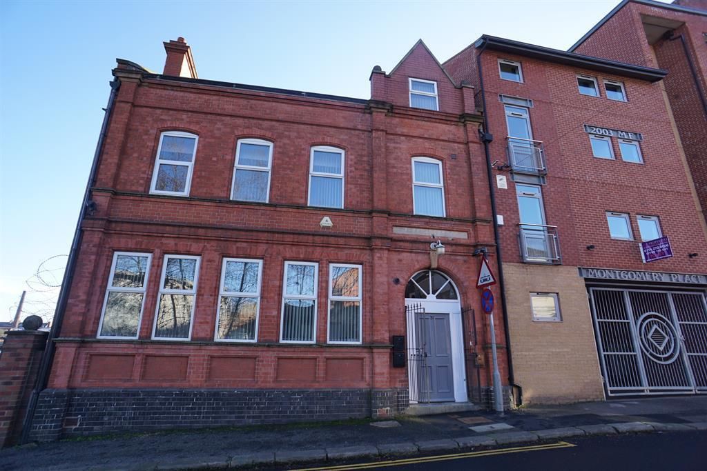 Property photo 1 of 8
