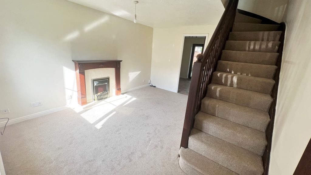 Property photo 2 of 9 Image