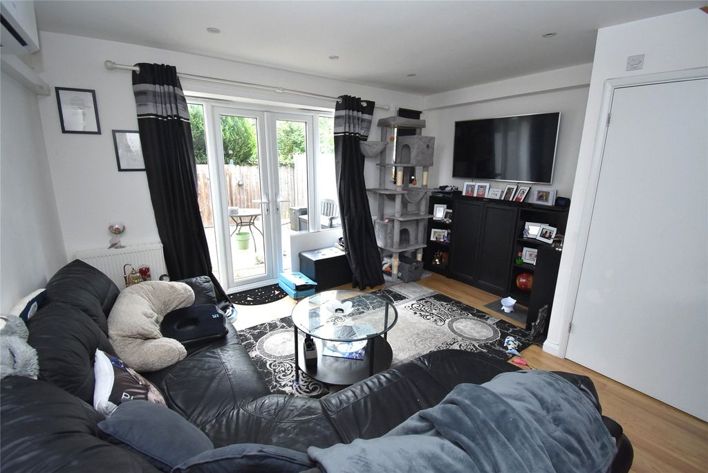 Property photo 2 of 7 Picture No. 05