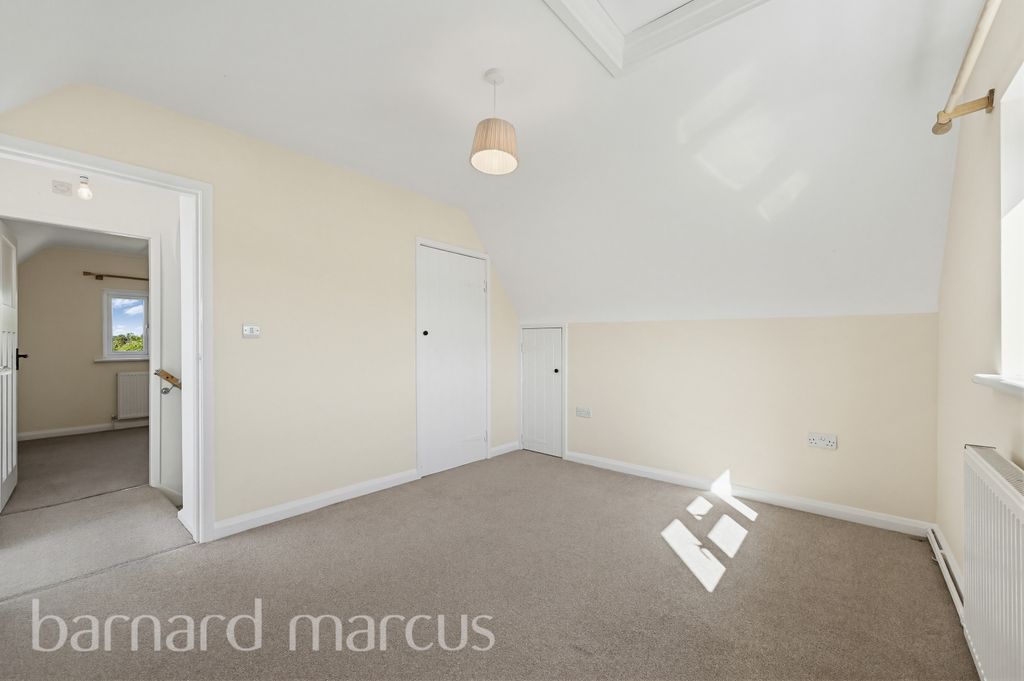 Property photo 3 of 8 Image