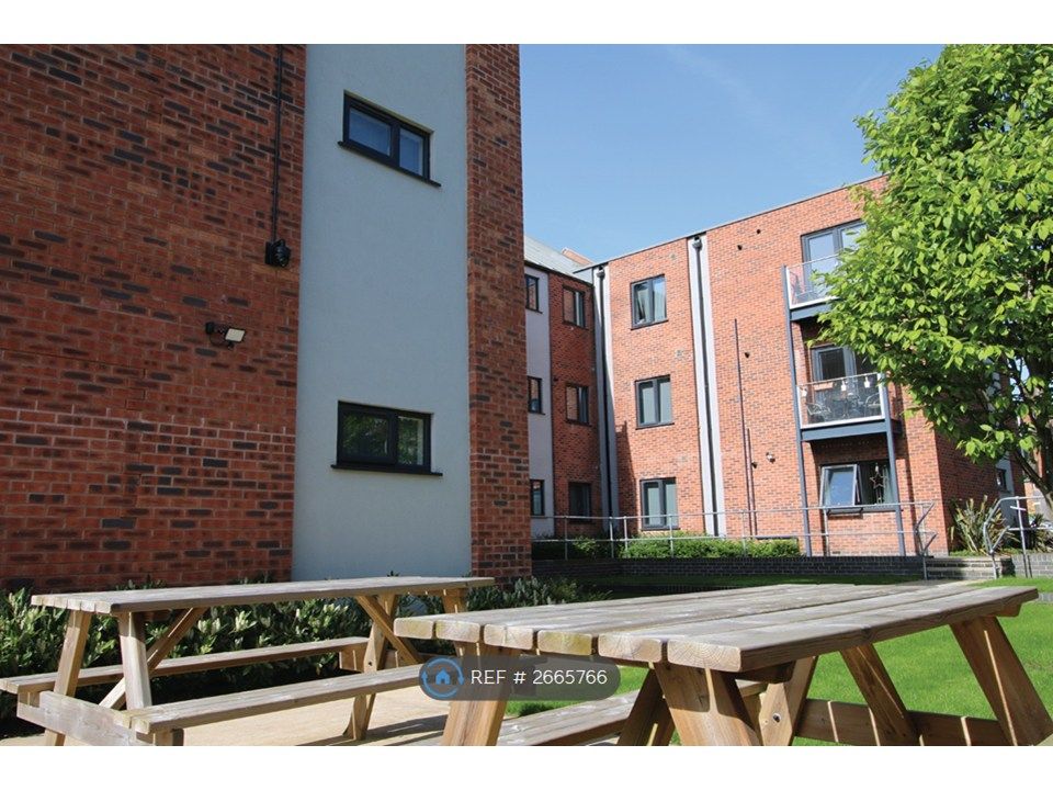 Property photo 2 of 8