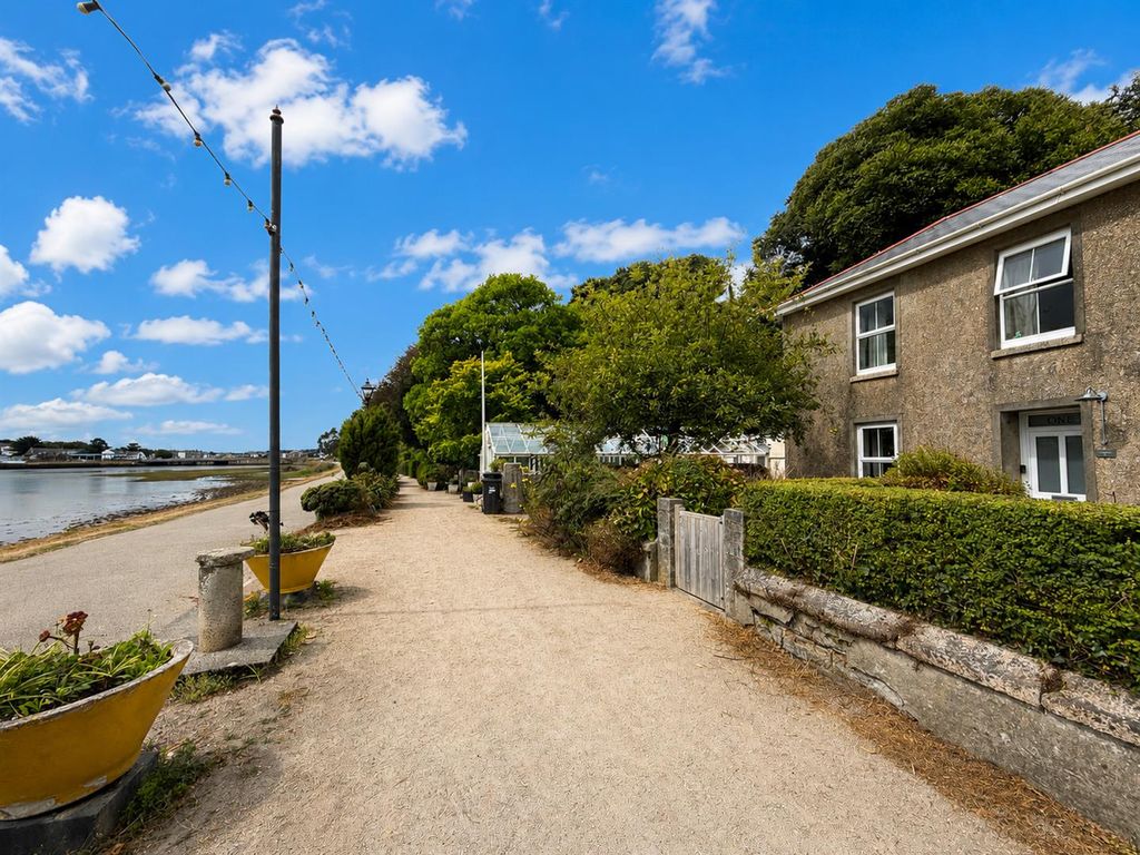 Property photo 1 of 15 Ff4Cbfd1-1Aba-4733-9C93-19F67566Ed0D.Png