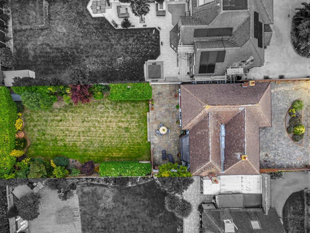 The Broadway, Thorpe Bay SS1, 4 bed detached house for sale, £1,400,000 ...