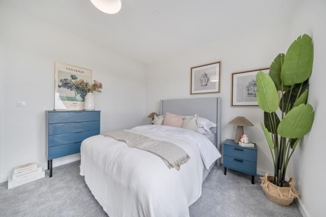 Property photo 1 of 10 Bedroom