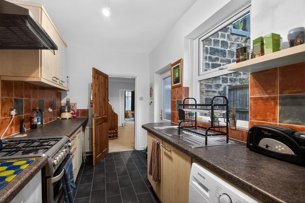 Property photo 2 of 15 6Rawsonstreet-8.Jpg