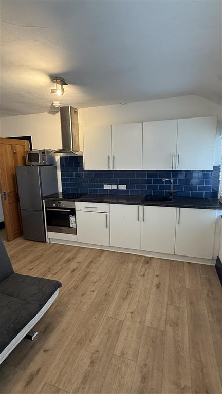 Property photo 2 of 10 Img_4981.Jpeg