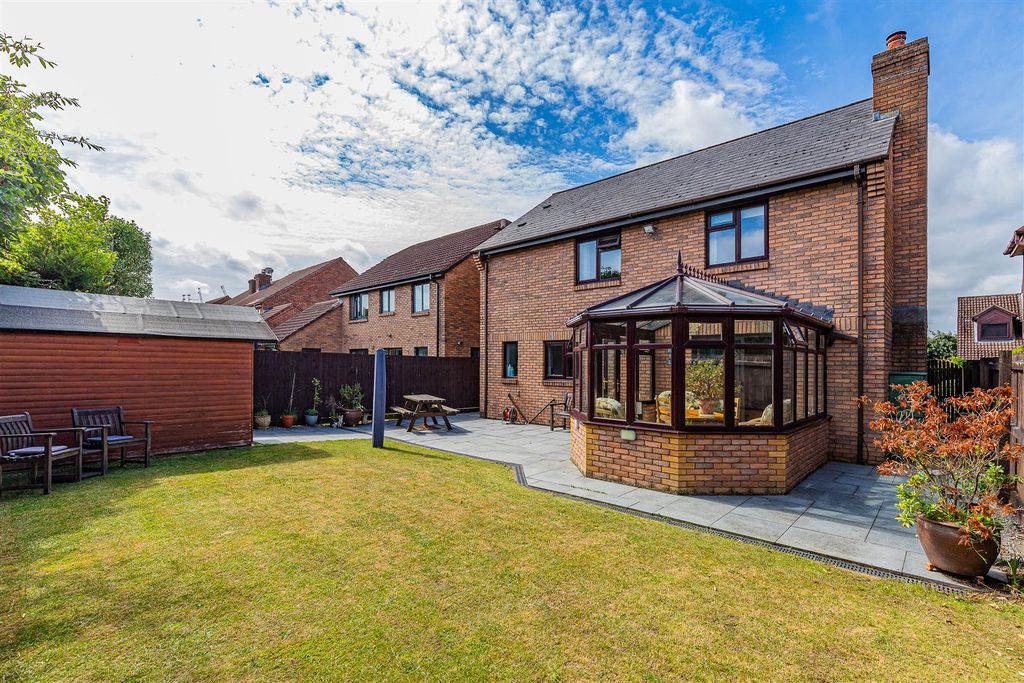 Property photo 2 of 16 Llantrisant Rise 21-21.Jpg