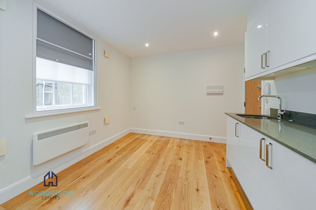 Property photo 2 of 3