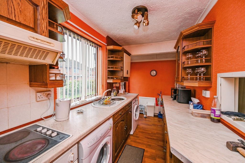 Property photo 3 of 12 Pbox-Img.Jpg