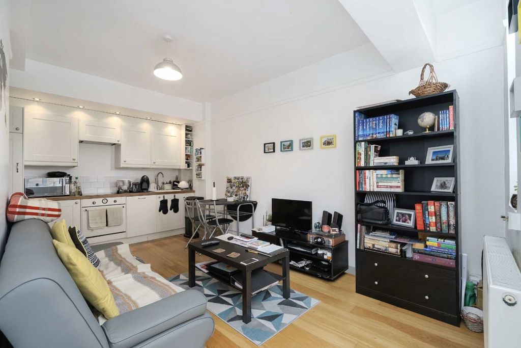 Property photo 3 of 7