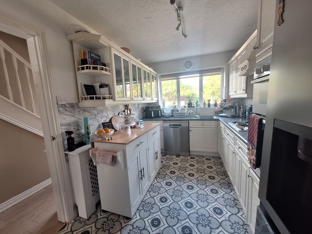 Property photo 3 of 12 Not Specified