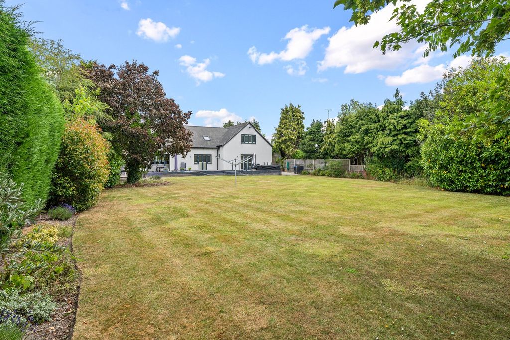 Property photo 2 of 42