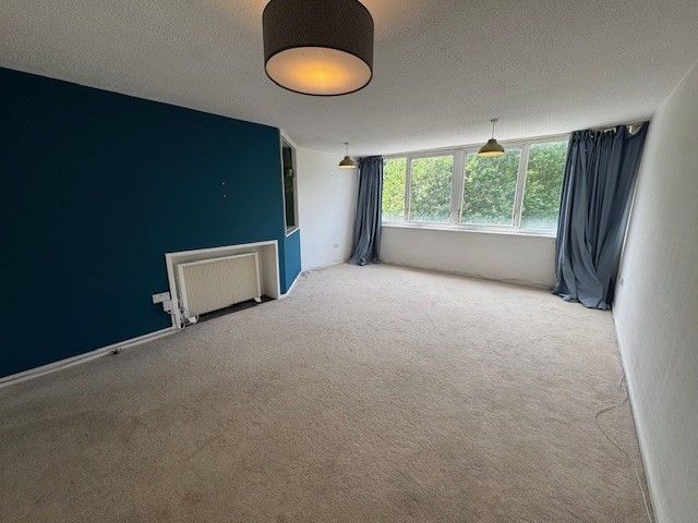 Property photo 3 of 12 Living Room