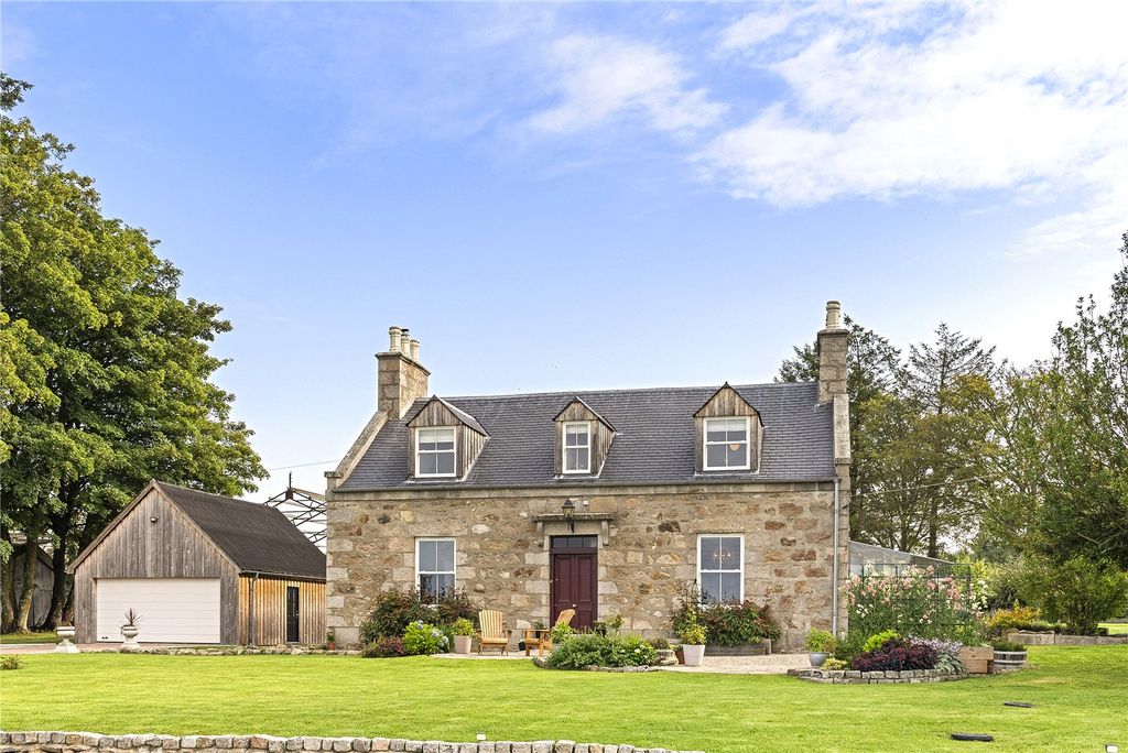 Property photo 1 of 42 Cairnton House