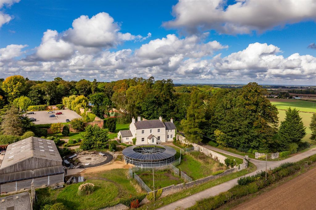 Property photo 2 of 15 Castle Farm-9.Jpg