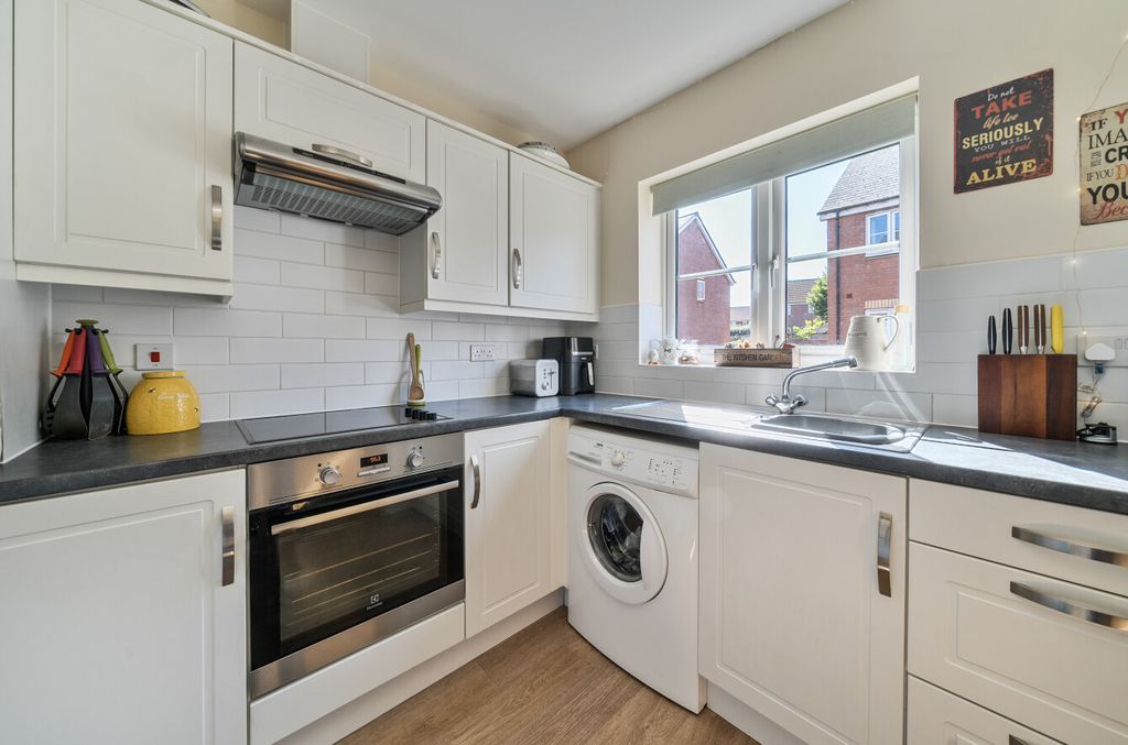 Property photo 2 of 19