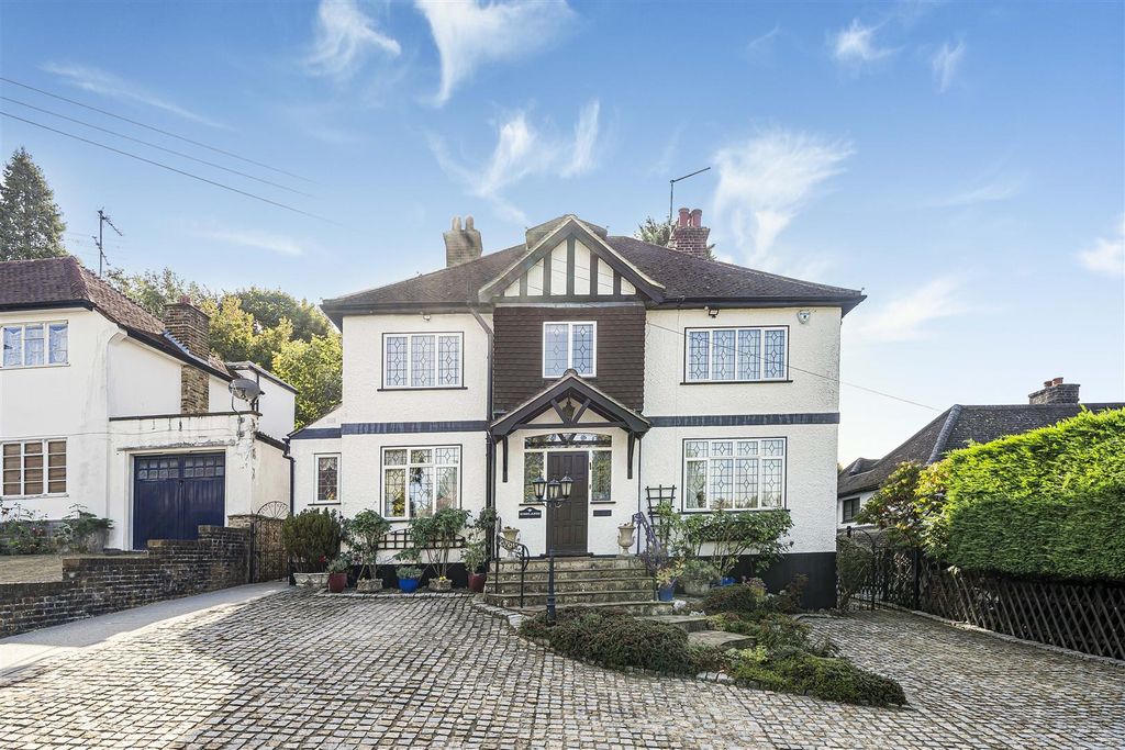 Property photo 1 of 32 40_64142.Jpg