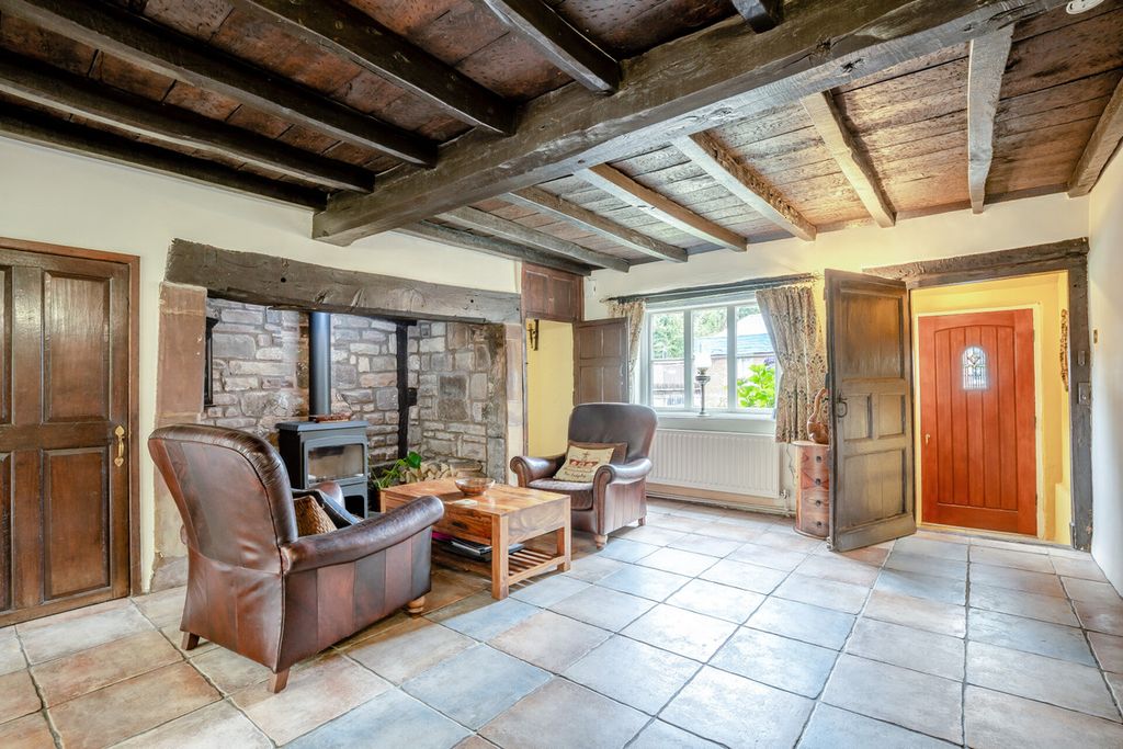 Property photo 3 of 34