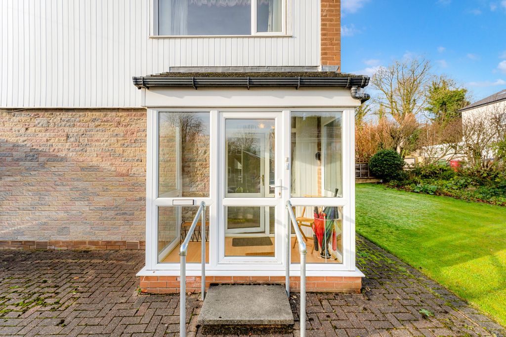 Property photo 2 of 29 Photograph 17